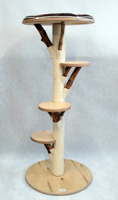 Katzenkratzbaum DENIA aus Echtholz