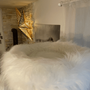 DUCHESS Katzenbaum weißer Fellbezug