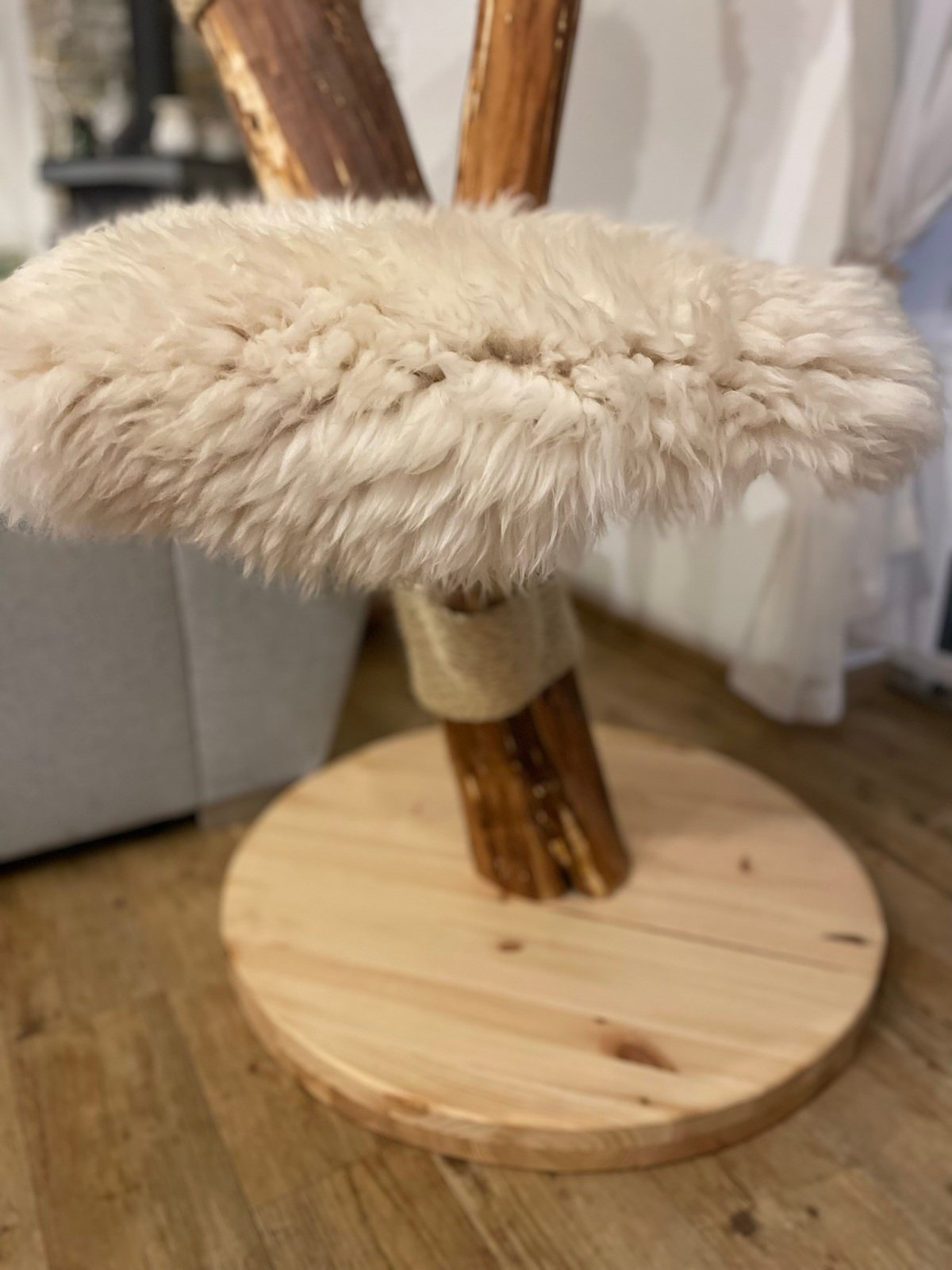 große weiße Liegeflächen Kratzbaum