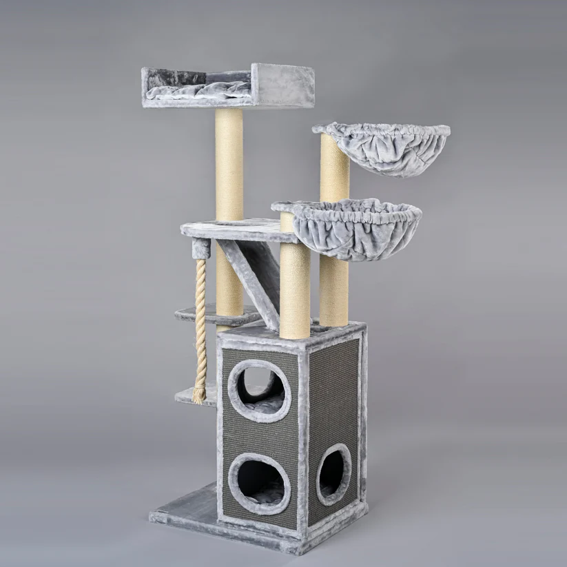 hellgrauer Kratzbaum massiv