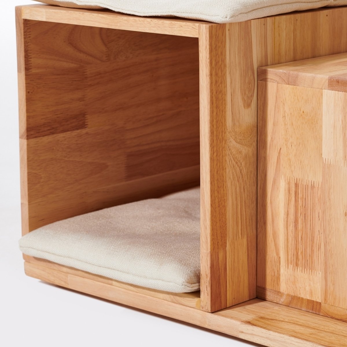 Katzen Kratzbaum Ligno mit Hängematte und weichem Kissen im modernen Holzdesign