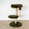 Moderner Katzenkratzbaum in Forest Green mit Holzoptik, Kuschelplattform und Sisalspielseil