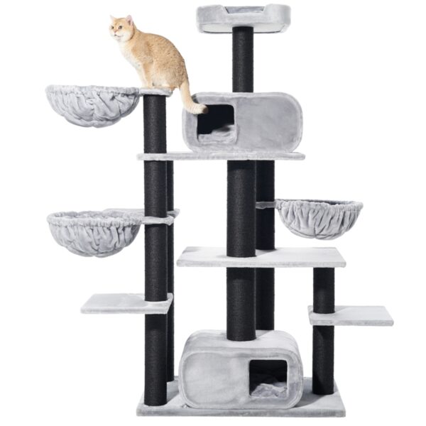 grauer großer Katzenbaum