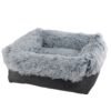 graues eckiges Katzenbett