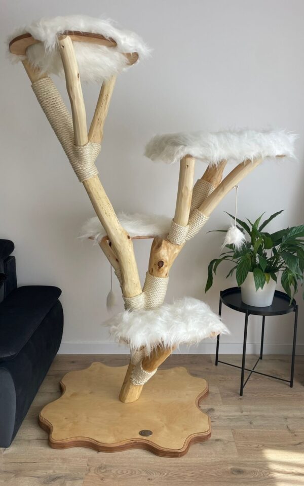 Katzenkratzbaum aus Holz