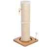 Kratzstamm beige - Carla mit Spielbällen