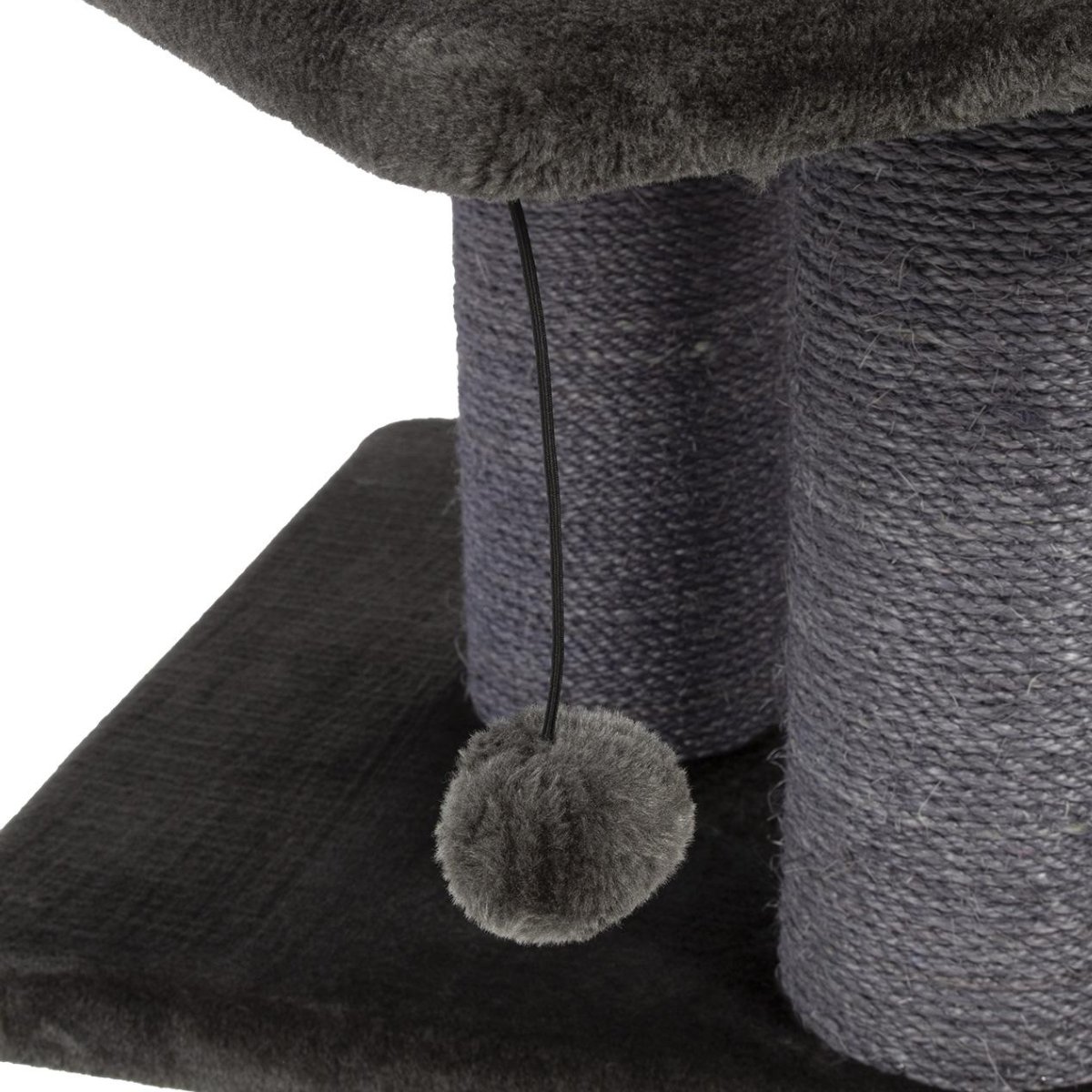 grauer Katzenbaum mit Spielball